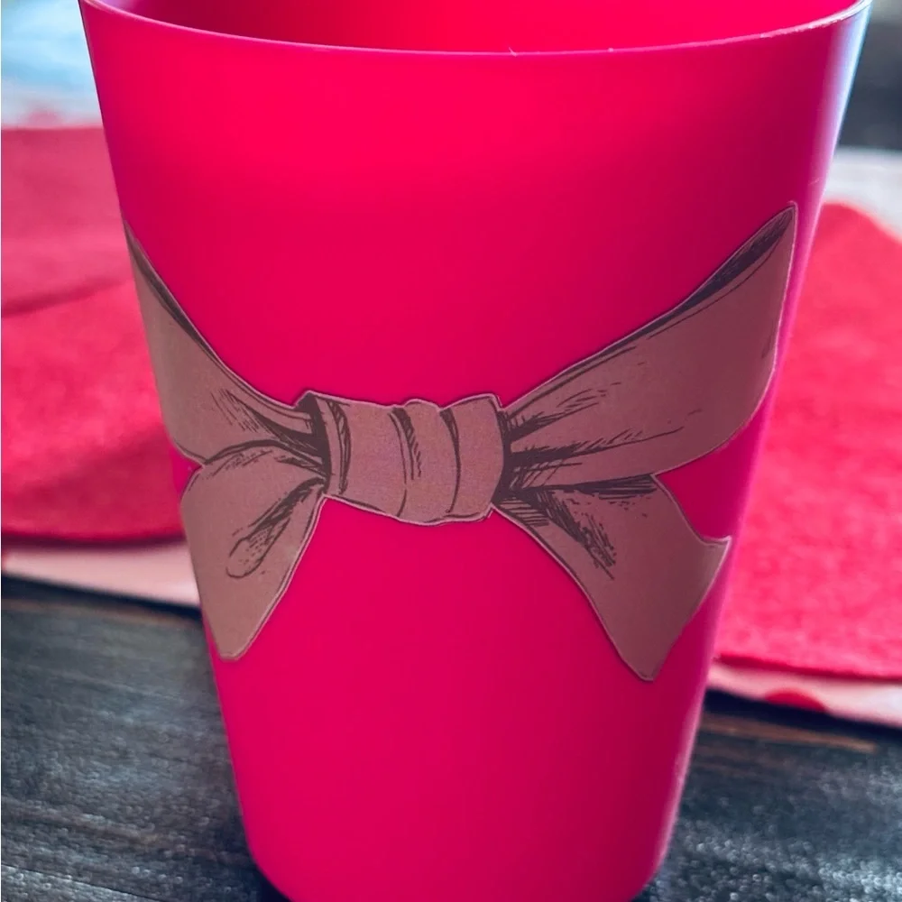 Elegant Pink Bow Plastic Party Cup